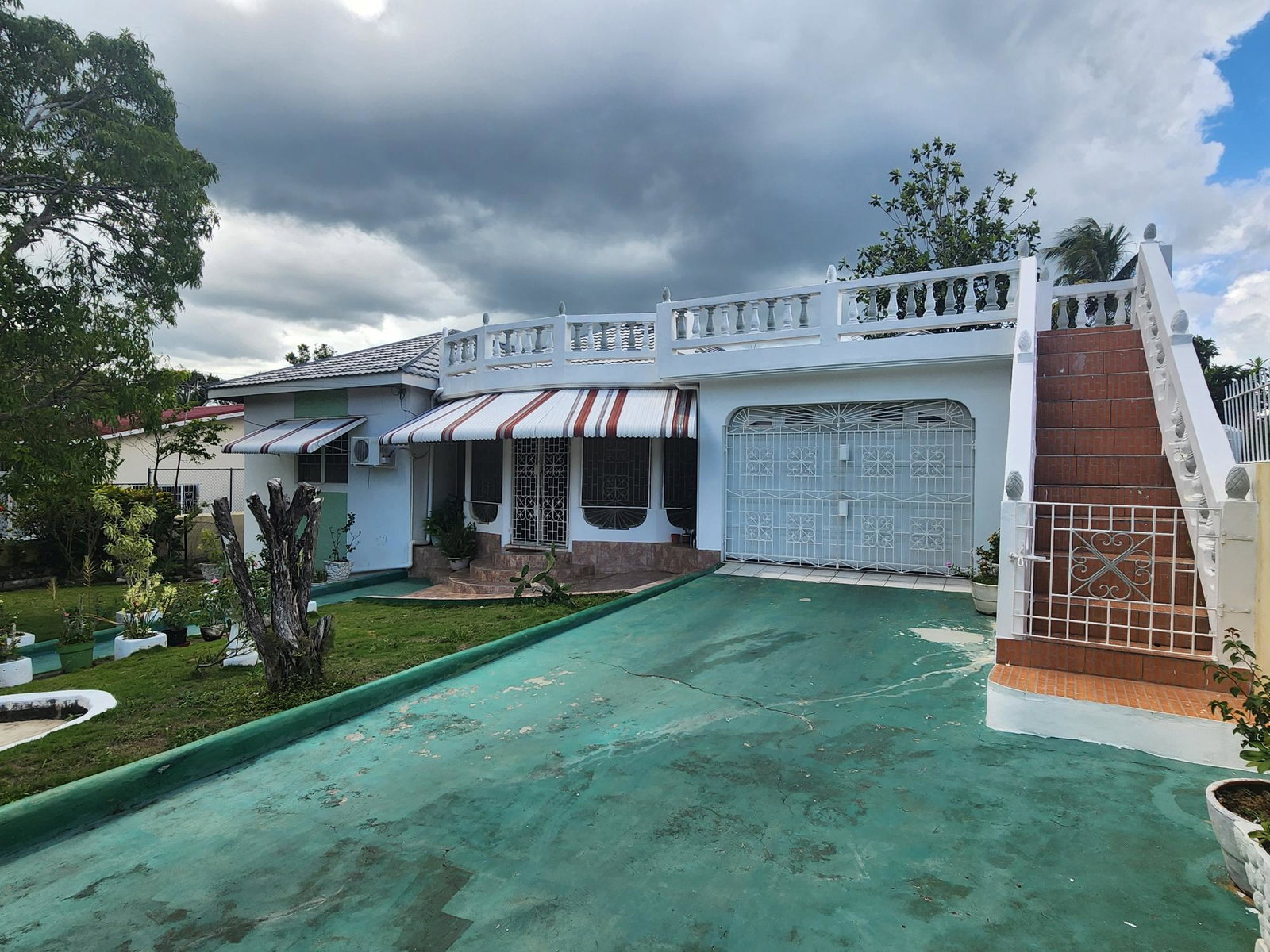 Third image of 33 Beadle Boulevard in Santa Cruz, St. Elizabeth, Jamaica - property is For Sale