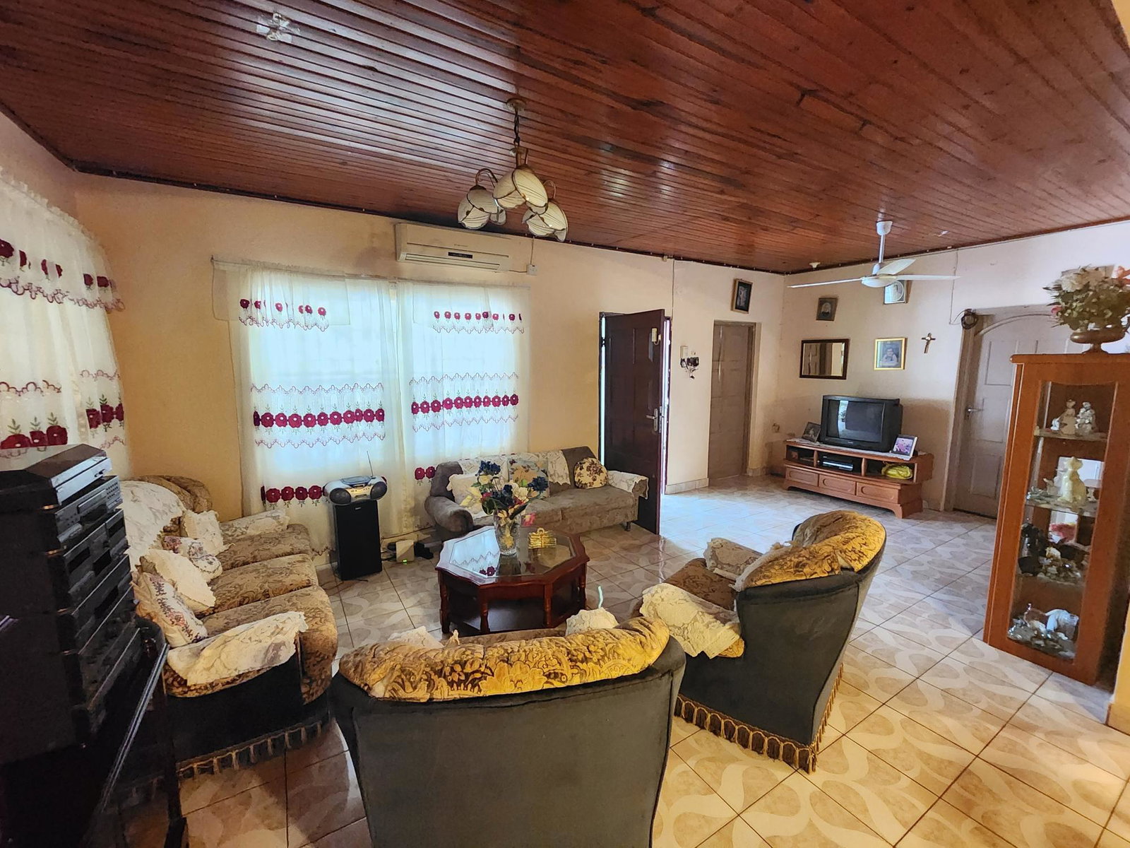 Tenth image of 33 Beadle Boulevard in Santa Cruz, St. Elizabeth, Jamaica - property is For Sale