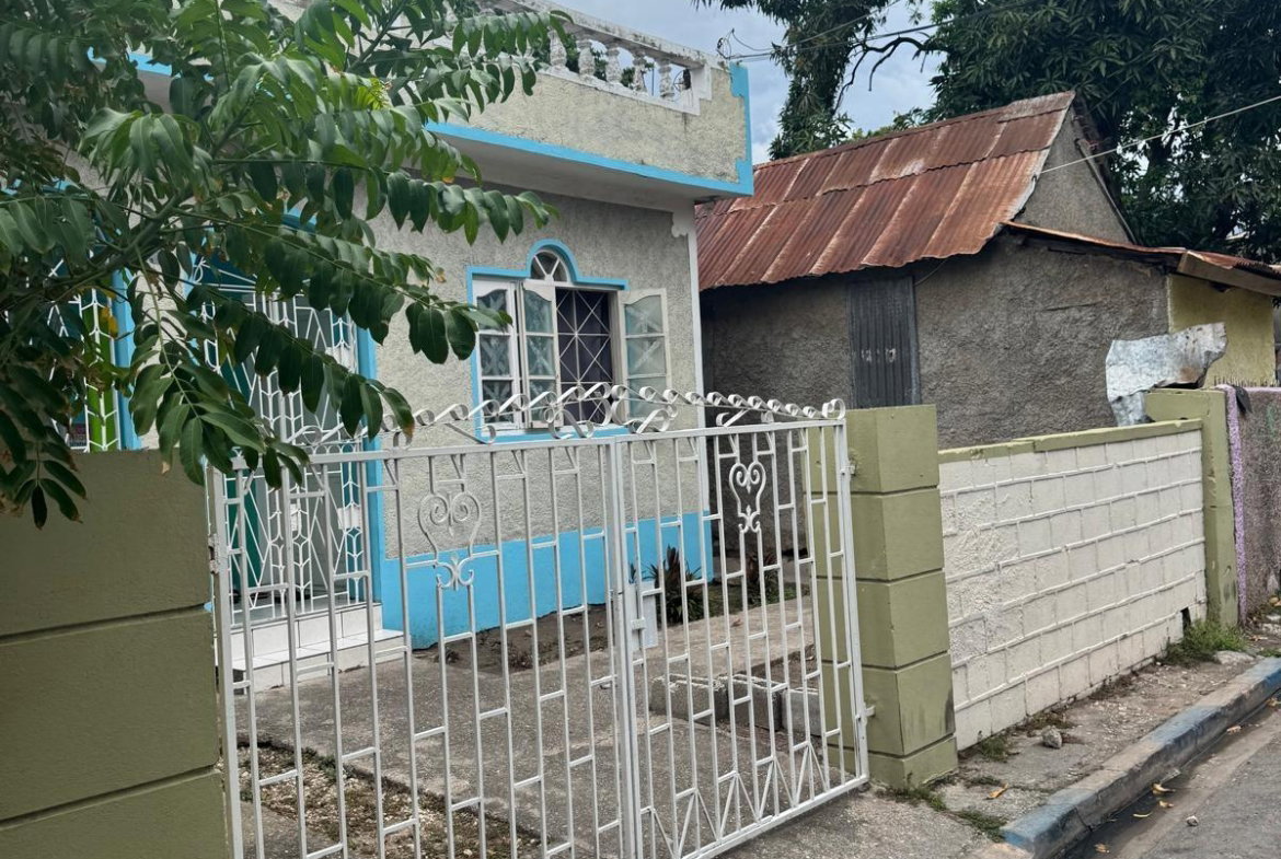Third image of 6 Graham Street, Passmore t in Kingston 2, Kingston, Jamaica - property is For Sale