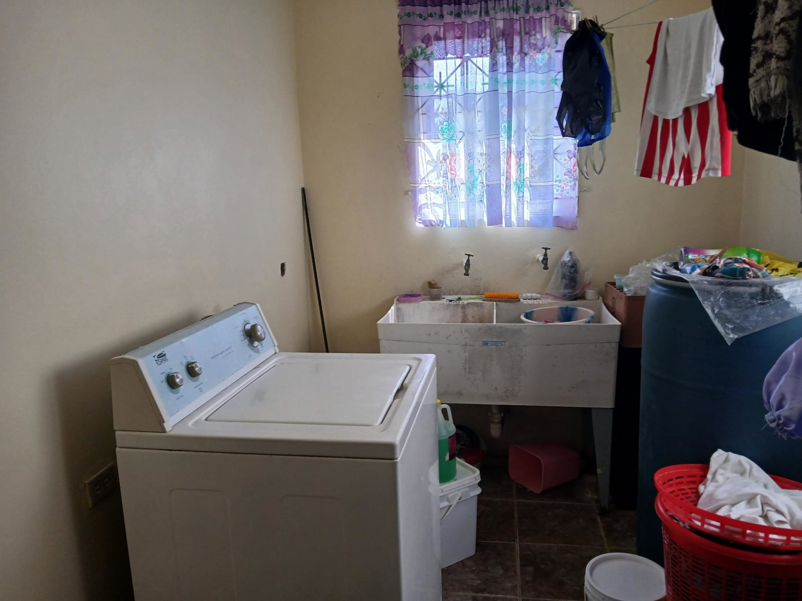Spacious-5-Bedroom-House-for-Sale-in-Orangefield-Ewarton-St.-Catherine-Jamaica Thirteenth image of 97 Logwood Crescent in Ewarton, St. Catherine, Jamaica - property is For Sale