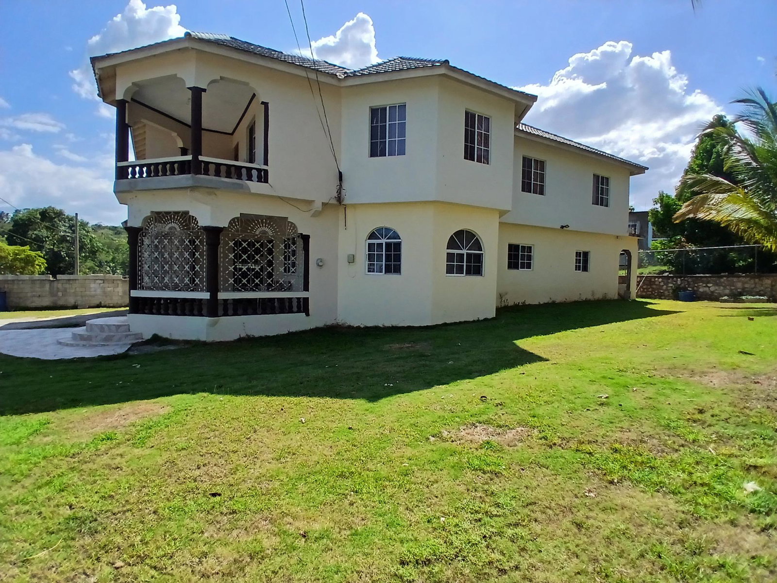 Spacious-5-Bedroom-House-for-Sale-in-Orangefield-Ewarton-St.-Catherine-Jamaica Third image of 97 Logwood Crescent in Ewarton, St. Catherine, Jamaica - property is For Sale