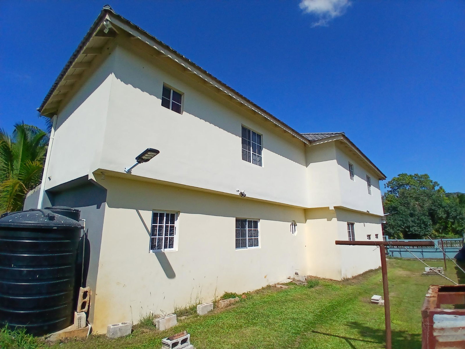 Spacious-5-Bedroom-House-for-Sale-in-Orangefield-Ewarton-St.-Catherine-Jamaica Seventh image of 97 Logwood Crescent in Ewarton, St. Catherine, Jamaica - property is For Sale