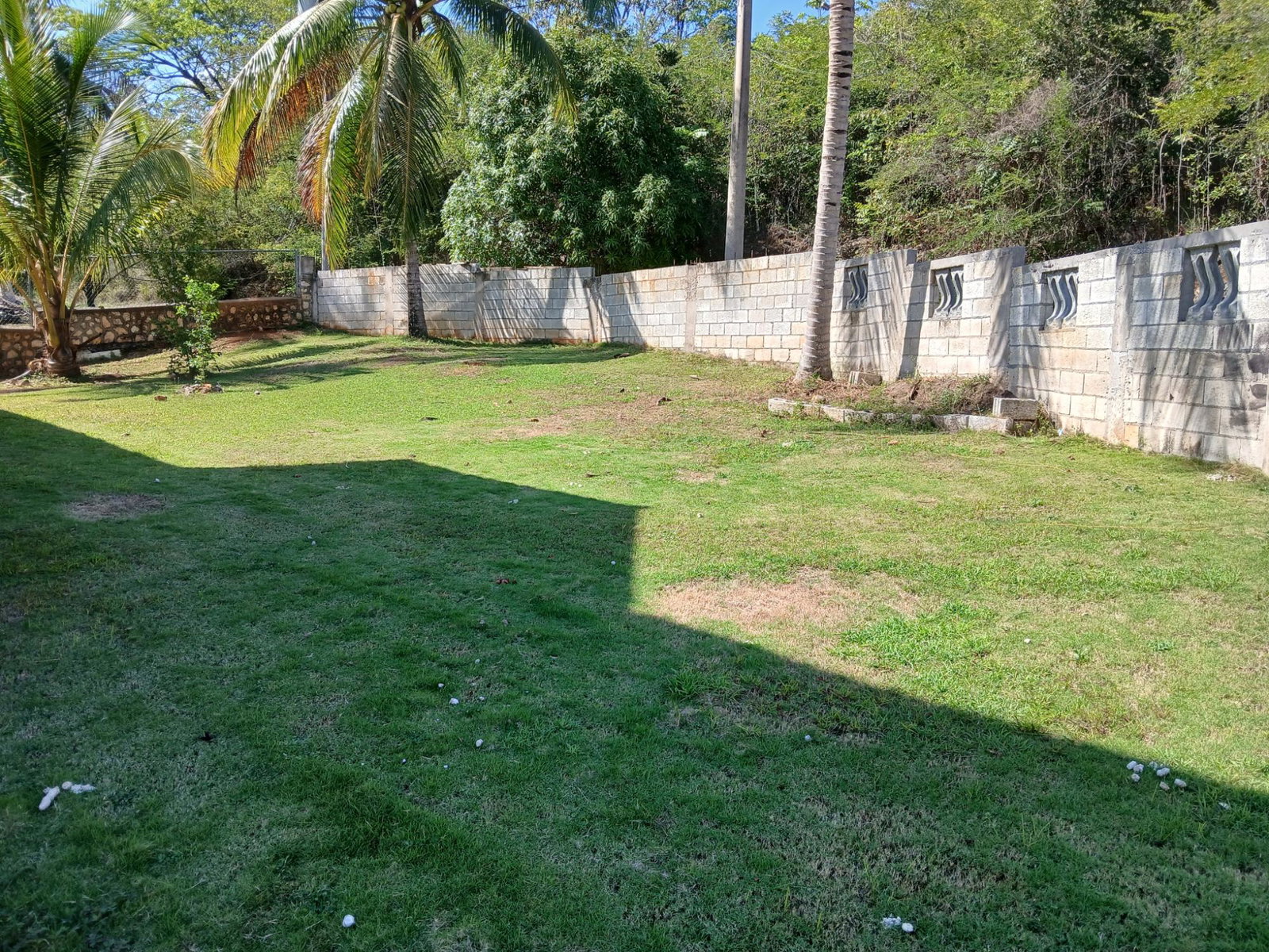 Spacious-5-Bedroom-House-for-Sale-in-Orangefield-Ewarton-St.-Catherine-Jamaica Eighth image of 97 Logwood Crescent in Ewarton, St. Catherine, Jamaica - property is For Sale