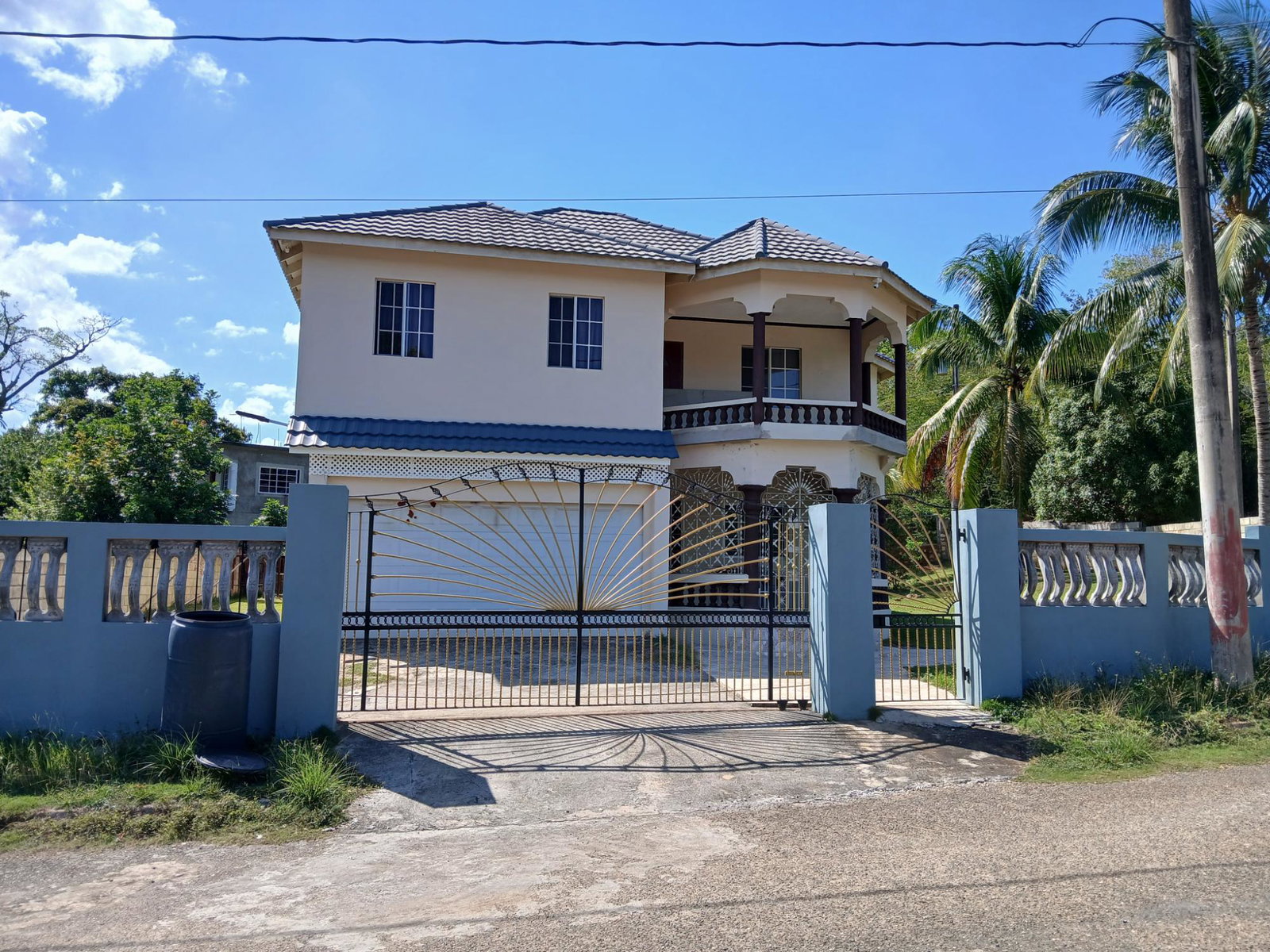 Spacious-5-Bedroom-House-for-Sale-in-Orangefield-Ewarton-St.-Catherine-Jamaica First image of 97 Logwood Crescent in Ewarton, St. Catherine, Jamaica - property is For Sale