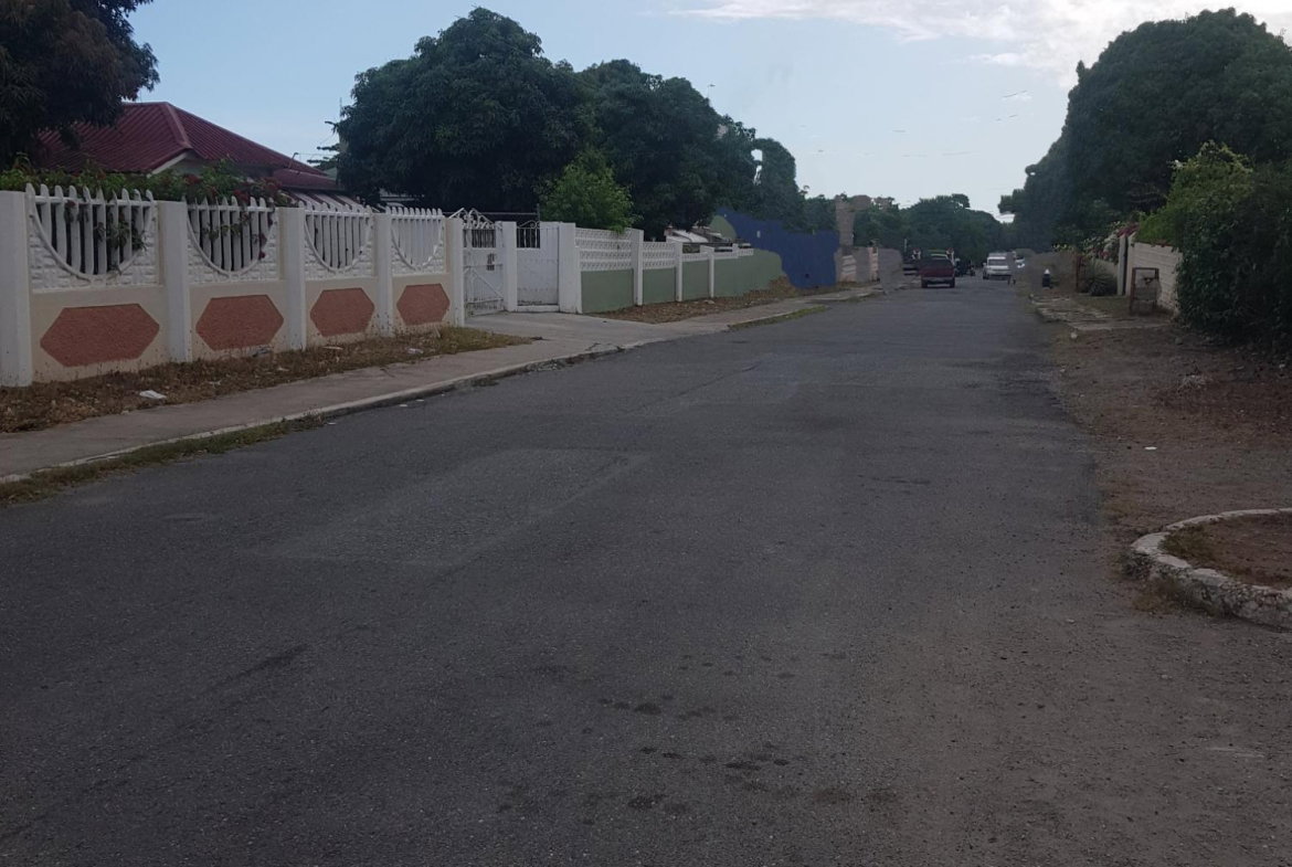 Sixth image of 35 Westlake Ave. Richmond pk in Kingston 10, St. Andrew, Jamaica - property is For Sale