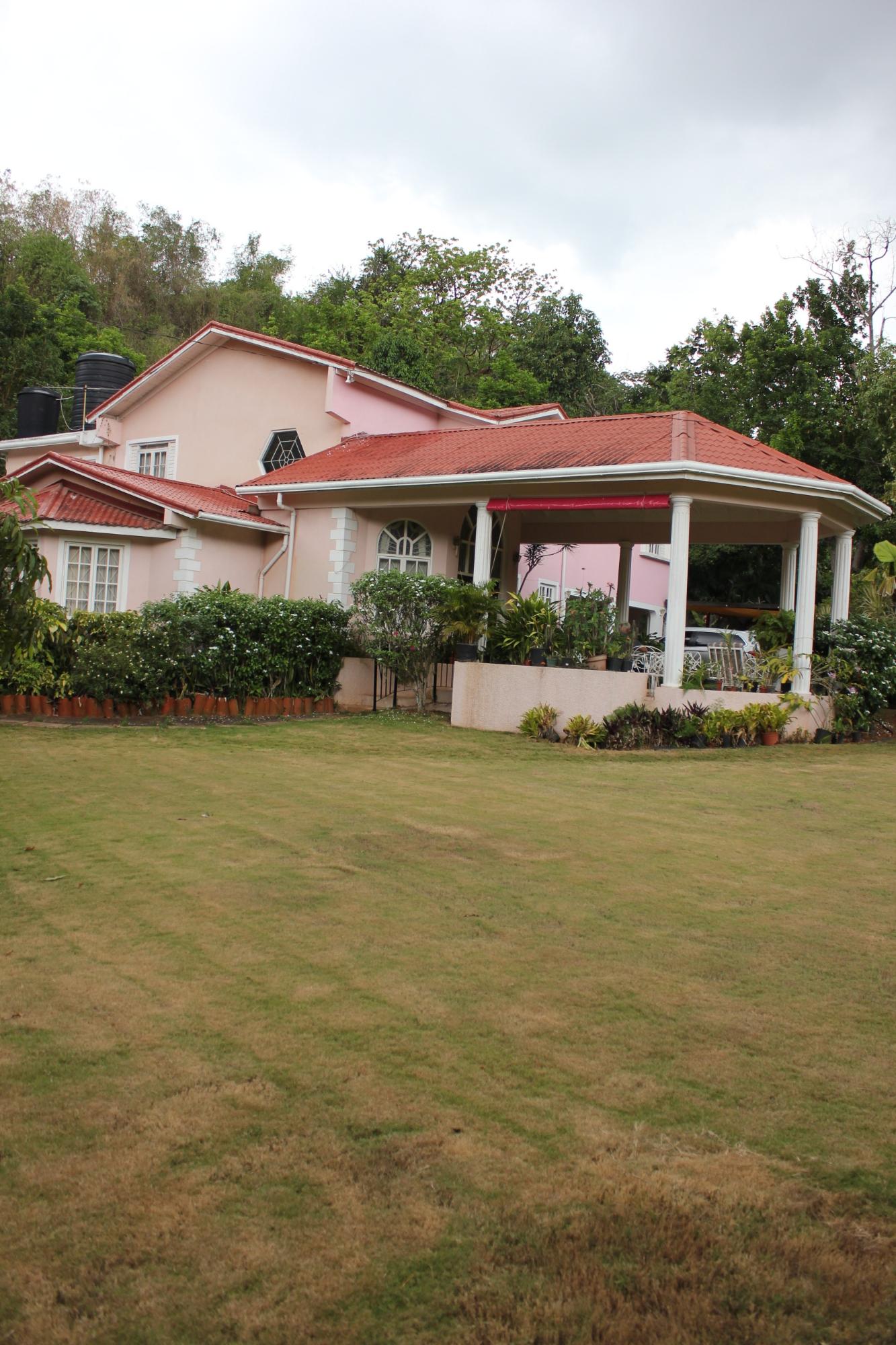 Spacious-6-Bedroom-House-for-Sale-at-20-Forrest-Avenue-St.-Andrew-Jamaica Second image of 20 Forrest Avenue in Red Hills, St. Andrew, Jamaica - property is For Sale