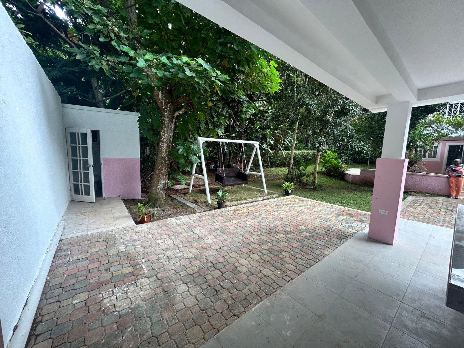 Spacious-6-Bedroom-House-for-Sale-at-20-Forrest-Avenue-St.-Andrew-Jamaica Tenth image of 20 Forrest Avenue in Red Hills, St. Andrew, Jamaica - property is For Sale