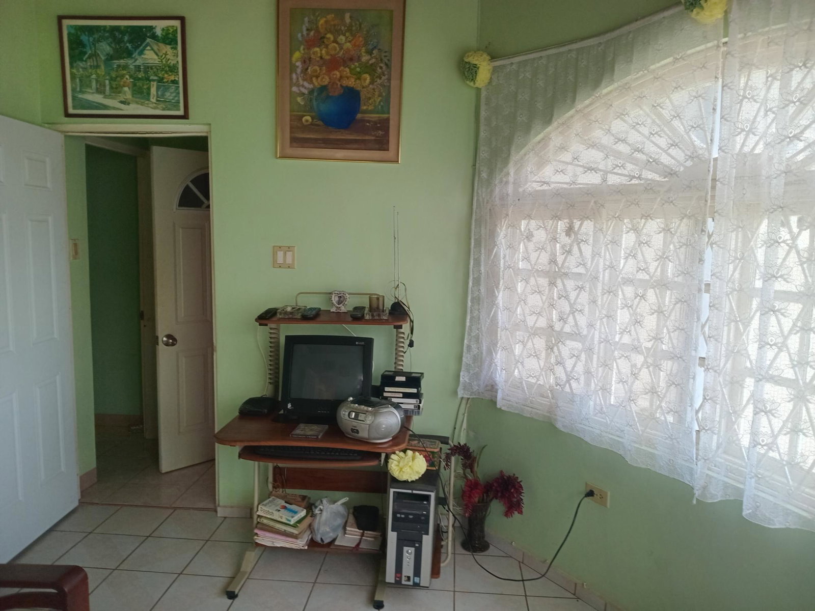 Tenth image of 9a Waltham Road in Mandeville, Manchester, Jamaica - property is For Sale