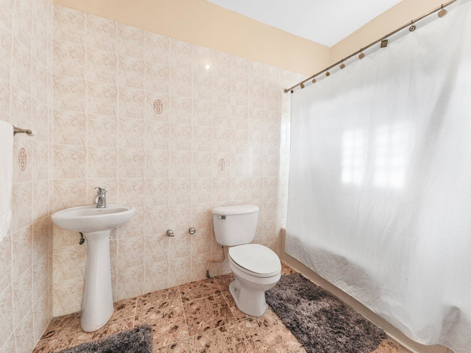 Spacious-8-Bedroom-Home-for-Sale-in-Upton-Bonham-Spring-St.-Ann-Jamaica Fifteenth image of Lot 2 Upton & Bonham Spring in Upton, St. Ann, Jamaica - property is For Sale