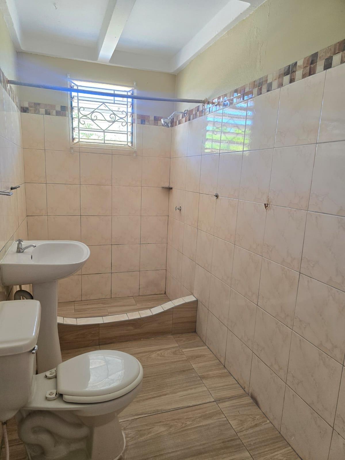 Eighth image of 2-1 nw 3rd Ave, Belmont Prk in West Belmont Park, St. Catherine, Jamaica - property is For Rent