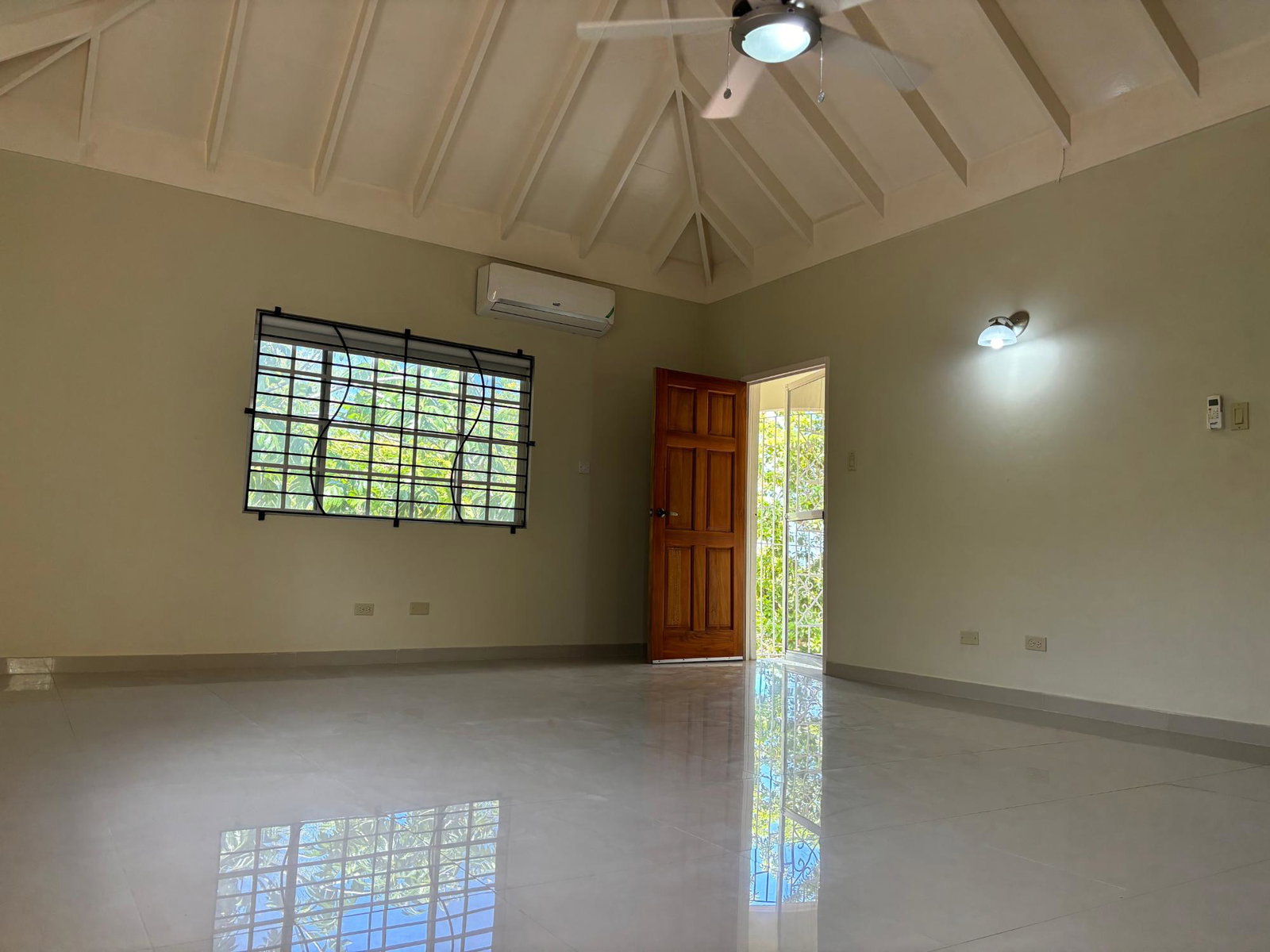 Fourth image of 4-462 Dorchester Drive in Ironshore, St. James, Jamaica - property is For Rent