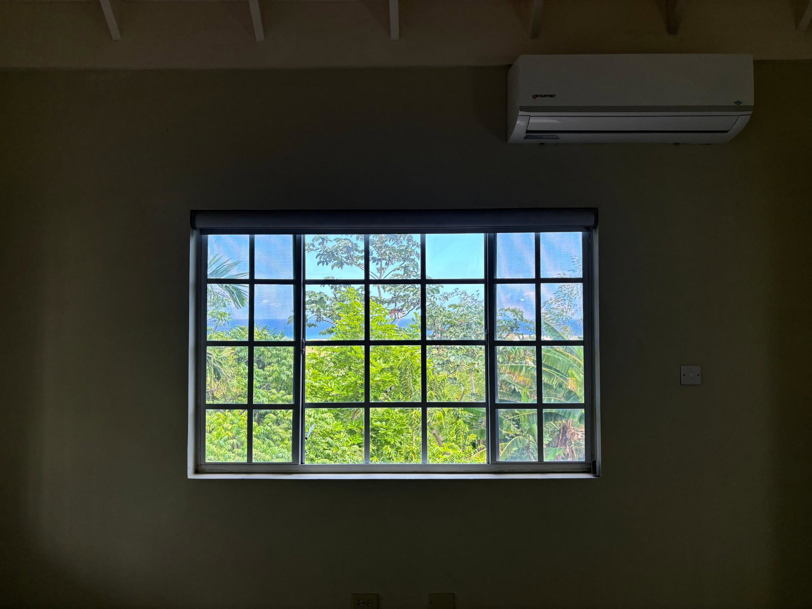 Tenth image of 4-462 Dorchester Drive in Ironshore, St. James, Jamaica - property is For Rent