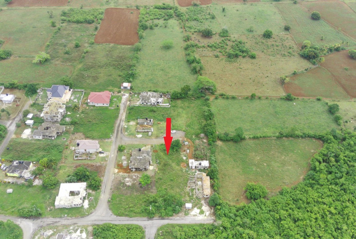 Fourth image of 27 la Cresta End (boxwood) in Santa Cruz, St. Elizabeth, Jamaica - property is For Sale