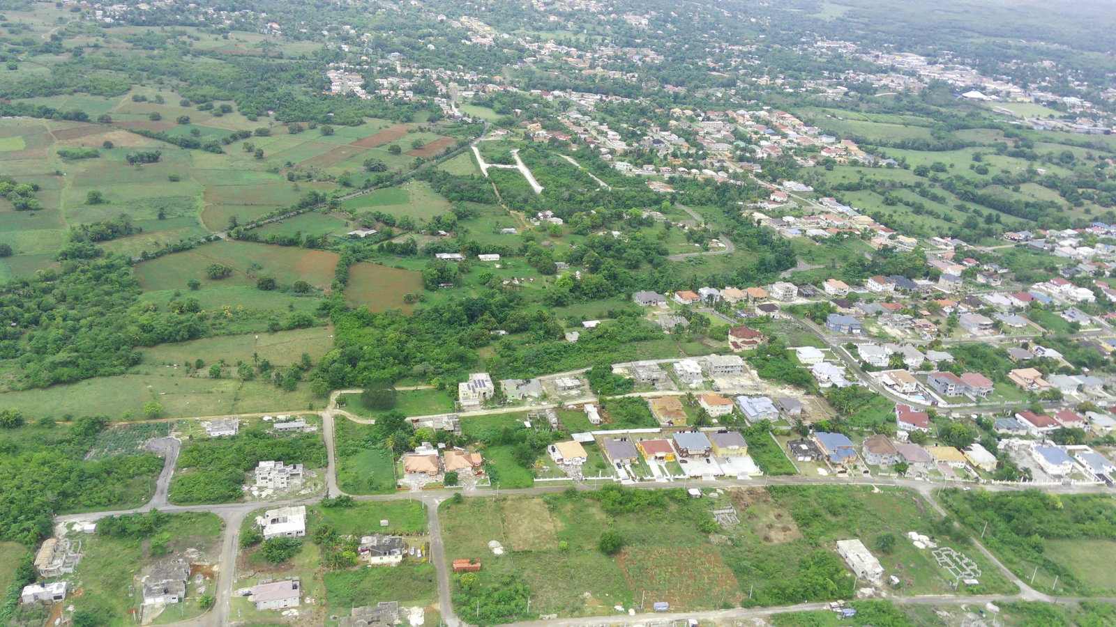 Ninth image of 27 la Cresta End (boxwood) in Santa Cruz, St. Elizabeth, Jamaica - property is For Sale