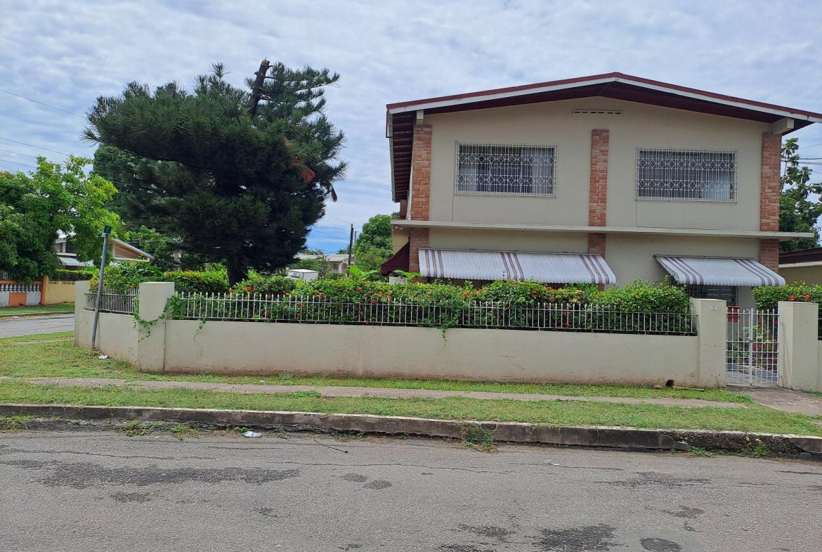 First image of 5 Miraflores Drive in Kingston 19, St. Andrew, Jamaica - property is For Sale