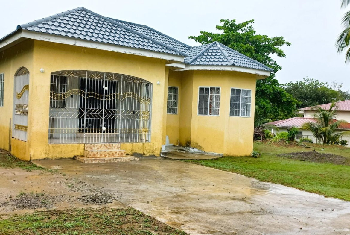 Second image of 305b Upton in Upton, St. Ann, Jamaica - property is For Sale