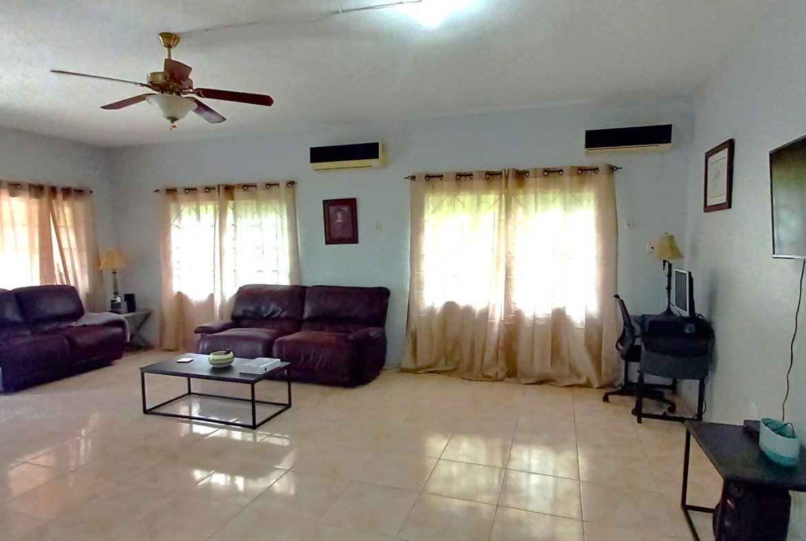 Fifth image of 305b Upton in Upton, St. Ann, Jamaica - property is For Sale