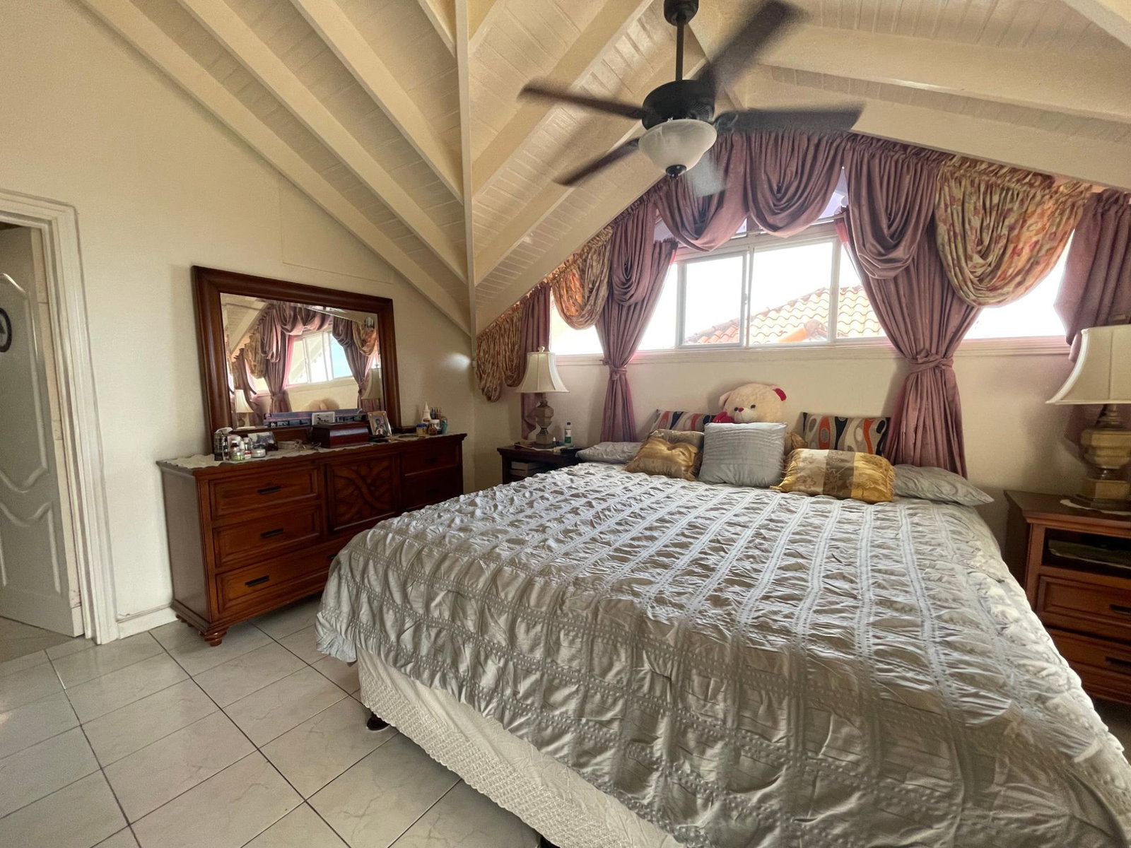 Stunning-3-Bedroom-Townhouse-for-Sale-in-St.-Andrew-Jamaica-Breathtaking-Views Fourteenth image of Plantation Drive in Red Hills, St. Andrew, Jamaica - property is For Sale