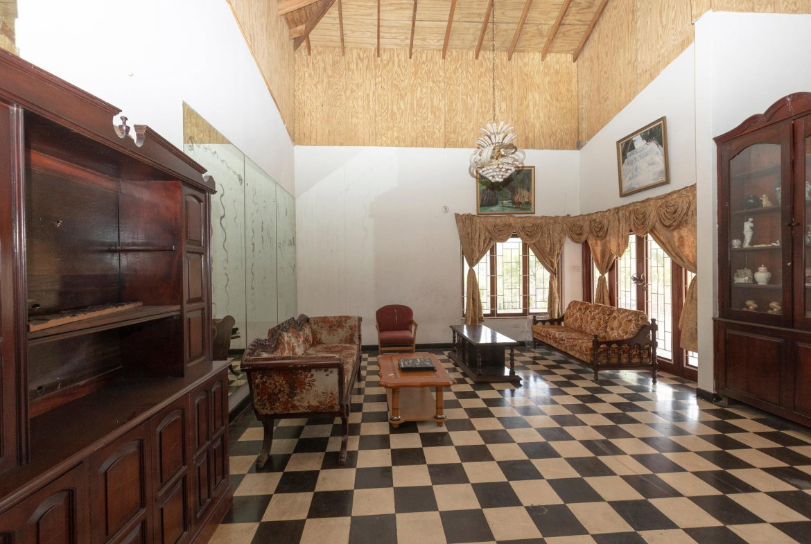 Eighteenth image of 8 Stilwell Road in Kingston 8, St. Andrew, Jamaica - property is For Sale