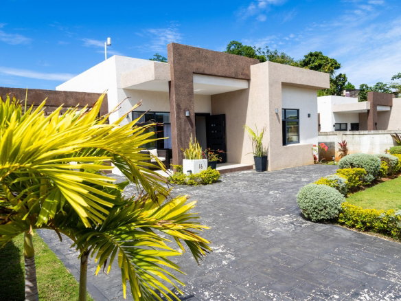 First image of 16- Pyramid Point in Ocho Rios, St. Ann, Jamaica - property is For Sale