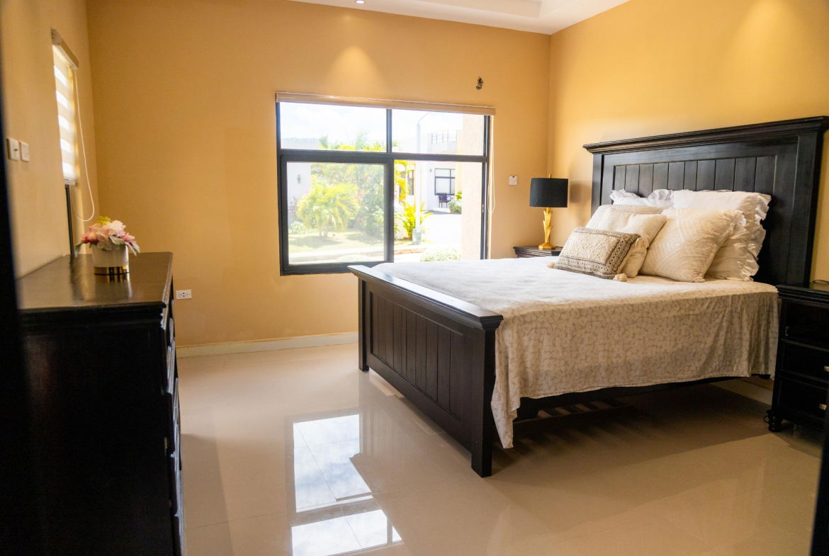 Seventh image of 16- Pyramid Point in Ocho Rios, St. Ann, Jamaica - property is For Sale