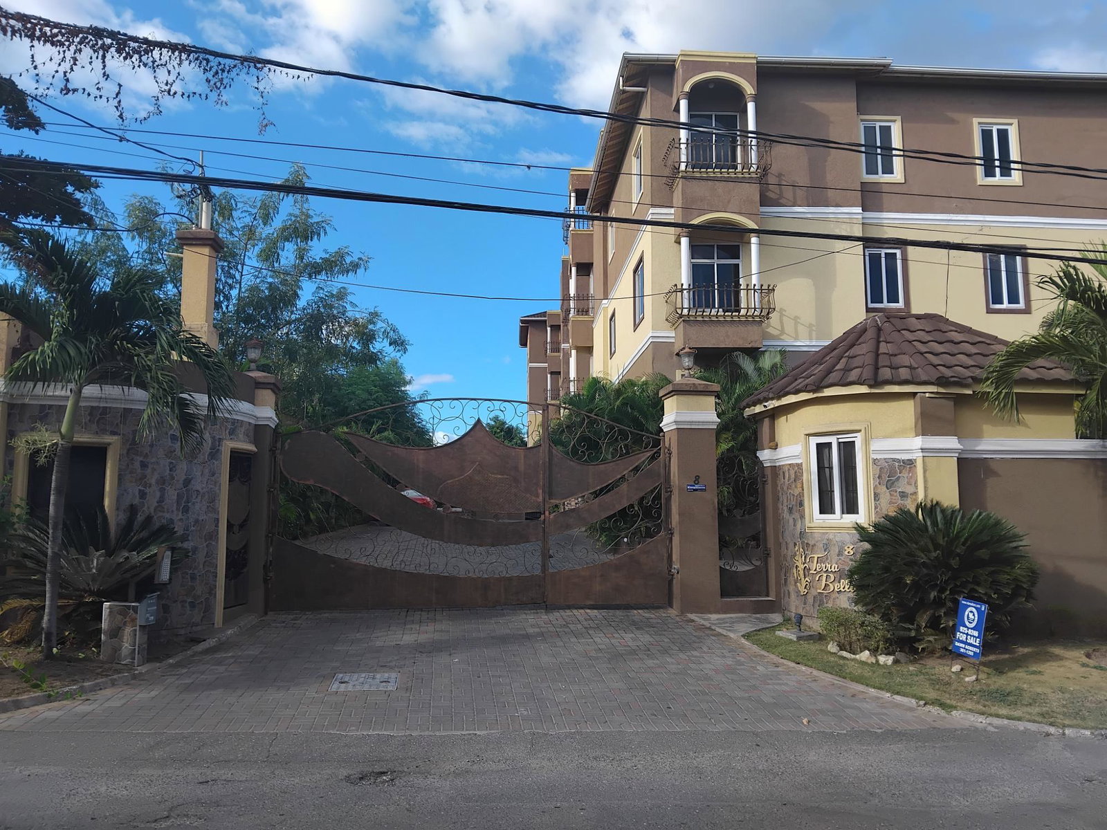 First image of 24-8 Washington Drive in Kingston 8, St. Andrew, Jamaica - property is For Sale