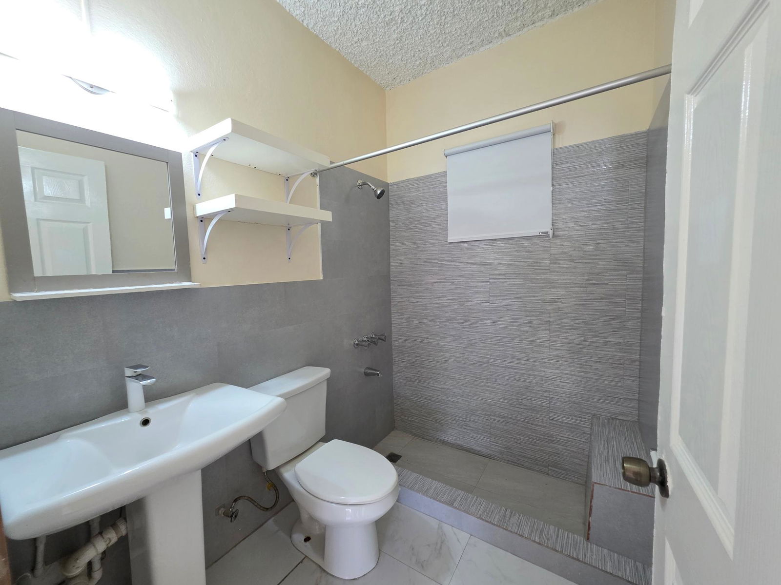 Seventh image of 2-27 Carlisle Avenue in Kingston 19, St. Andrew, Jamaica - property is For Rent