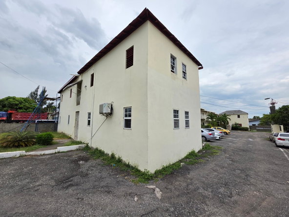 Ninth image of 2-27 Carlisle Avenue in Kingston 19, St. Andrew, Jamaica - property is For Rent