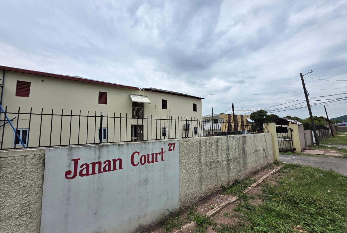 Tenth image of 2-27 Carlisle Avenue in Kingston 19, St. Andrew, Jamaica - property is For Rent