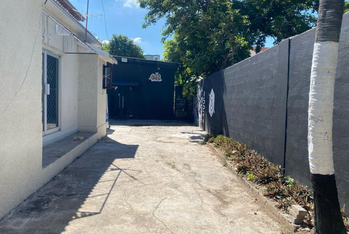 Sixth image of 10 Herb Mckenley Drive in Kingston 5, St. Andrew, Jamaica - property is For Rent