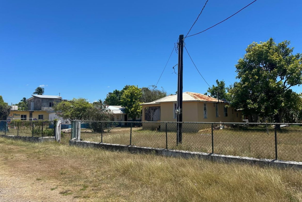 Fifth image of Lpo Hayes, Lionel Town, c in Hayes, Clarendon, Jamaica - property is For Sale