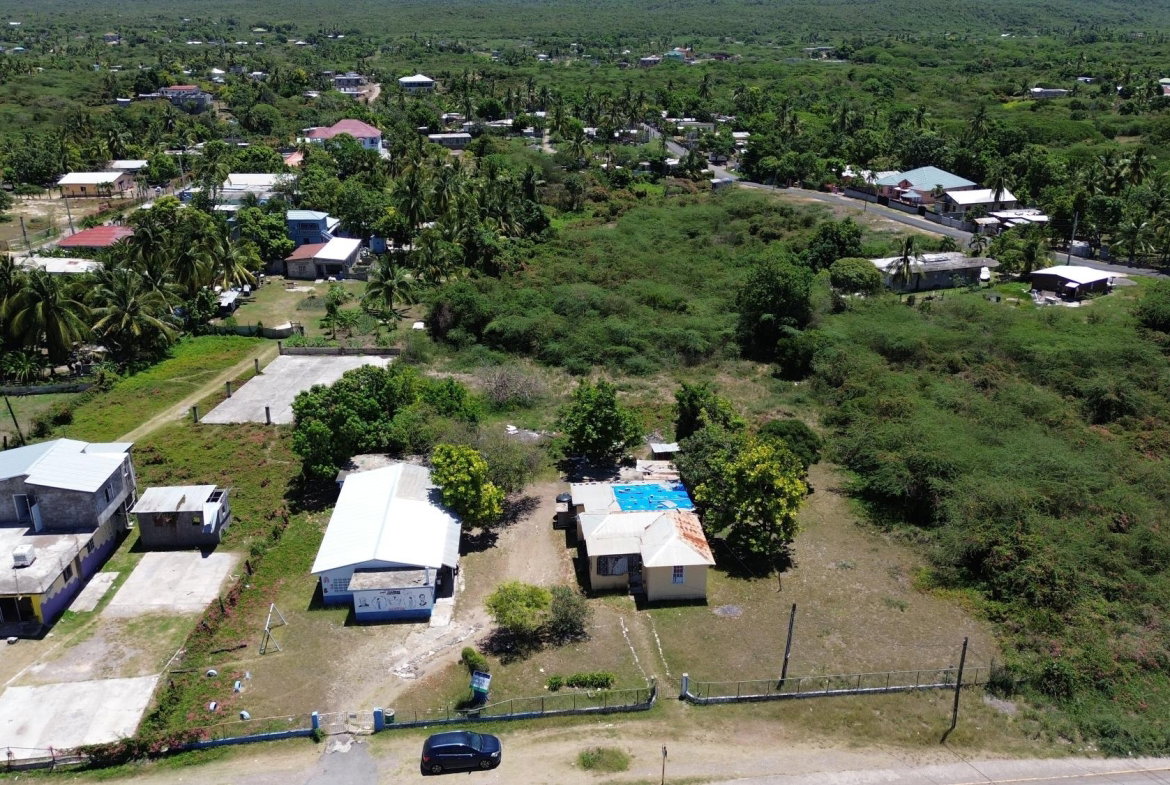 Seventh image of Lpo Hayes, Lionel Town, c in Hayes, Clarendon, Jamaica - property is For Sale
