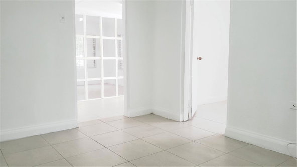 Fifth image of 5-e Phoenix Avenue in Kingston 5, St. Andrew, Jamaica - property is For Rent