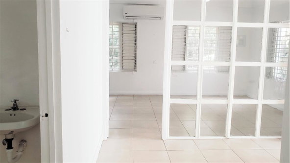 Seventh image of 5-e Phoenix Avenue in Kingston 5, St. Andrew, Jamaica - property is For Rent