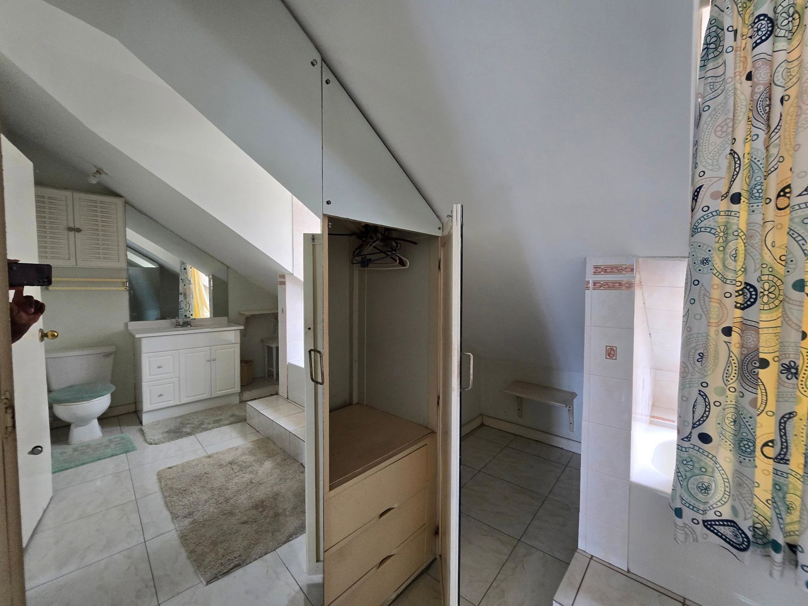 Sixth image of 3-1-3 Worthington Terrace in Kingston 5, St. Andrew, Jamaica - property is For Sale