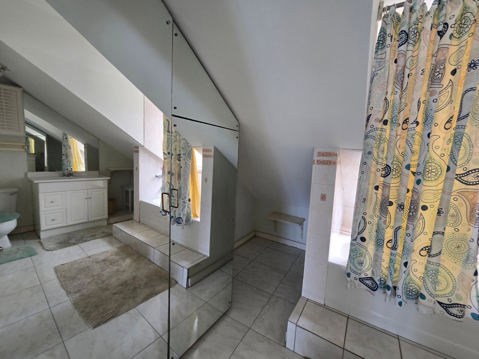 Seventh image of 3-1-3 Worthington Terrace in Kingston 5, St. Andrew, Jamaica - property is For Sale