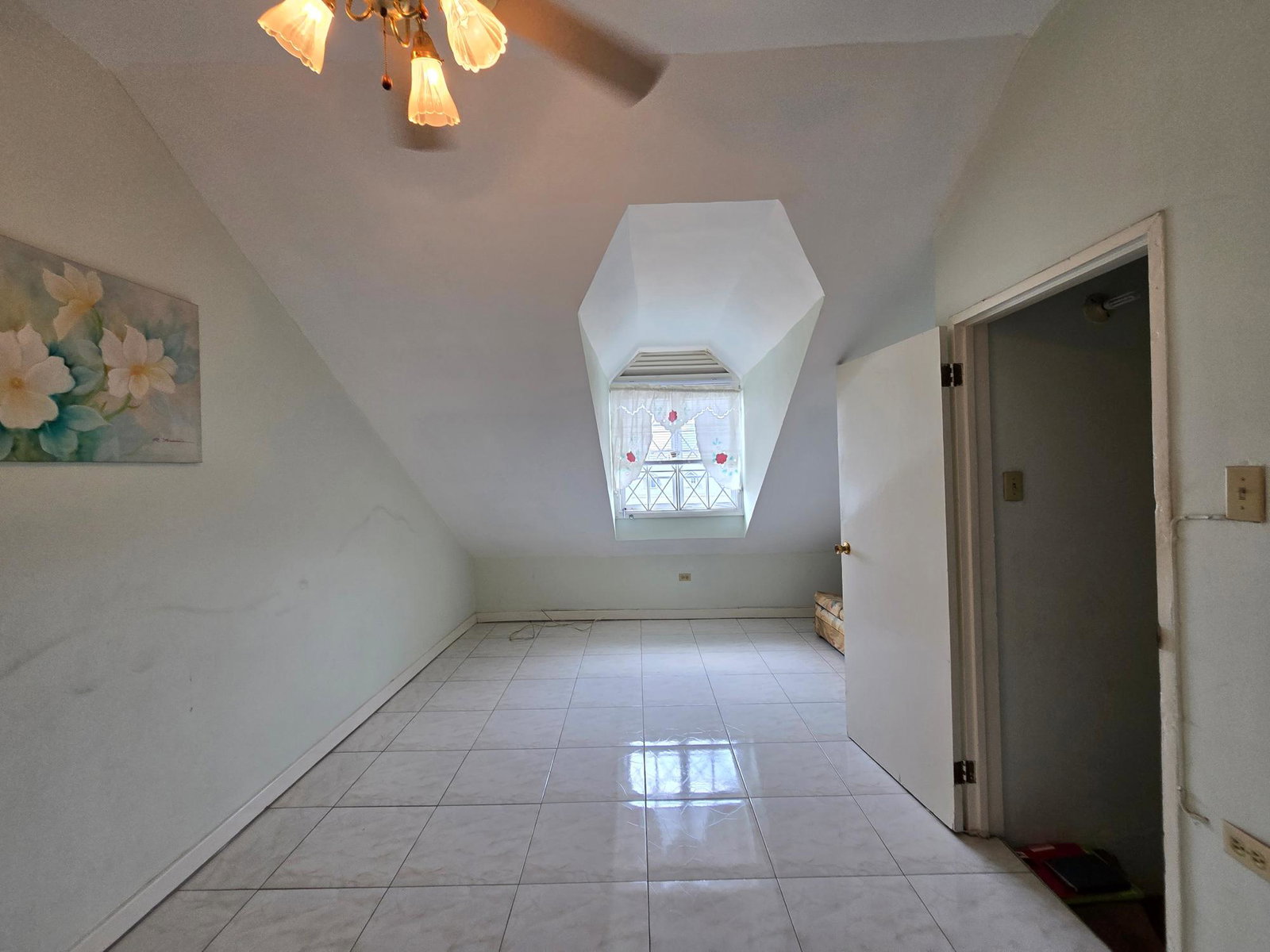 Eighth image of 3-1-3 Worthington Terrace in Kingston 5, St. Andrew, Jamaica - property is For Sale