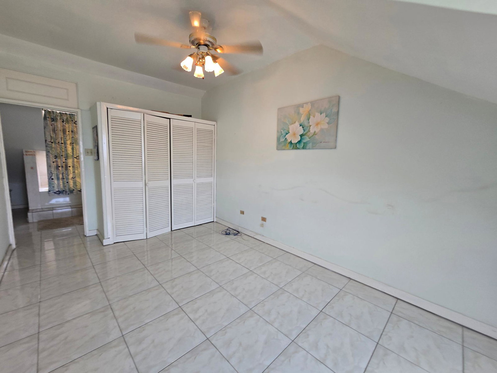 Tenth image of 3-1-3 Worthington Terrace in Kingston 5, St. Andrew, Jamaica - property is For Sale