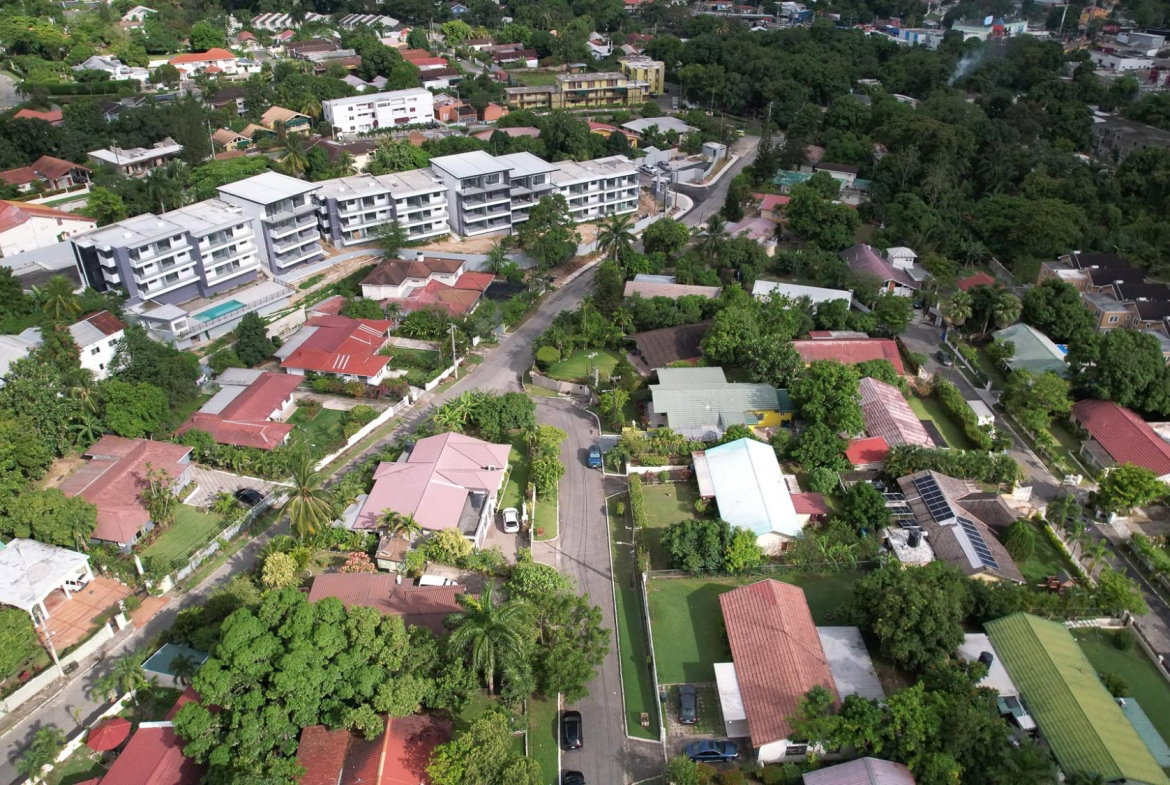 Tenth image of 7 Birdsucker Heights in Kingston 8, St. Andrew, Jamaica - property is For Sale