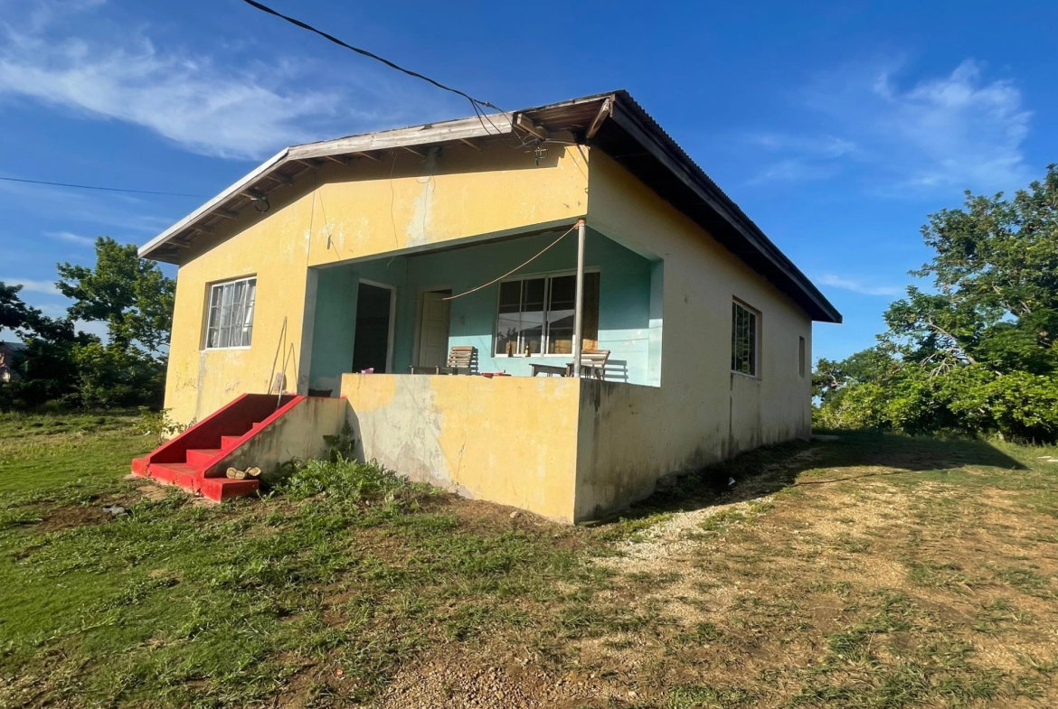 Fourth image of Mountainside, Saint Eliza in MOUNTAINSIDE, St. Elizabeth, Jamaica - property is For Sale