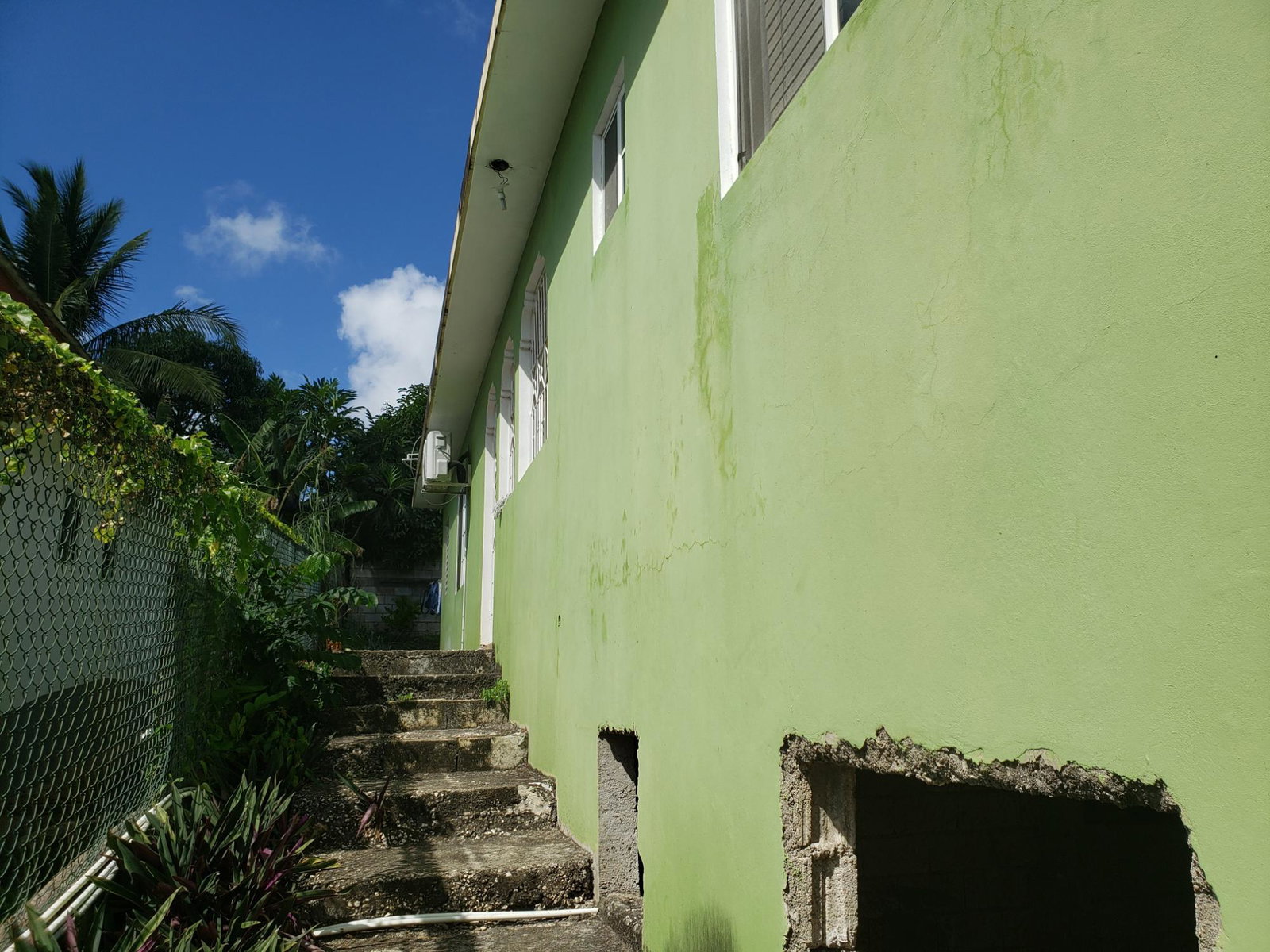 Seventh image of 335 Porto Bello Heights in Porto Bello Heights, St. James, Jamaica - property is For Sale