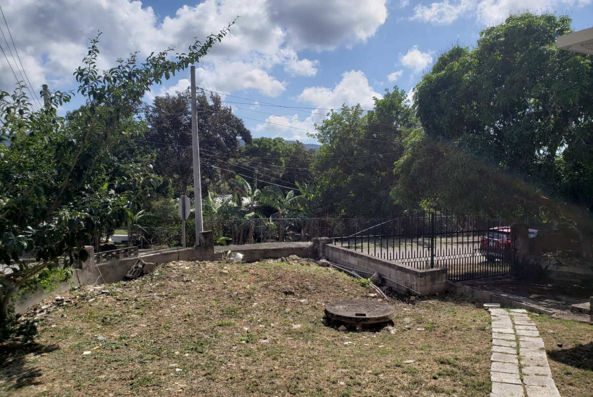 Eighth image of 335 Porto Bello Heights in Porto Bello Heights, St. James, Jamaica - property is For Sale