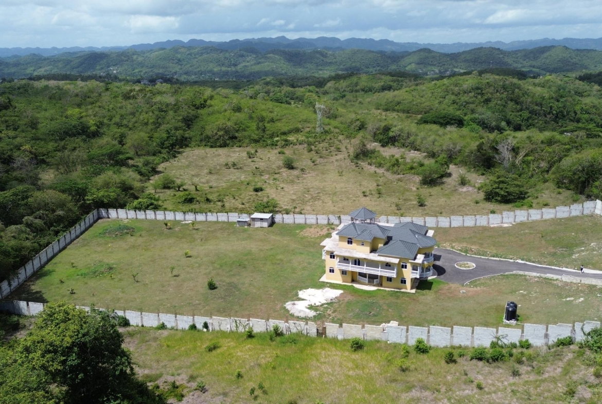 Fifth image of Content Adelphi in Adelphi, St. James, Jamaica - property is For Sale