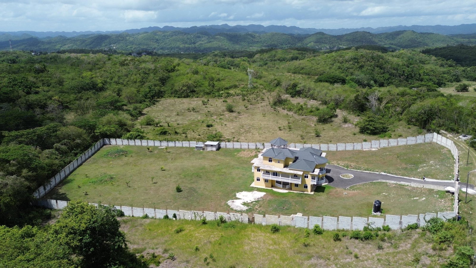 Fifth image of Content Adelphi in Adelphi, St. James, Jamaica - property is For Sale