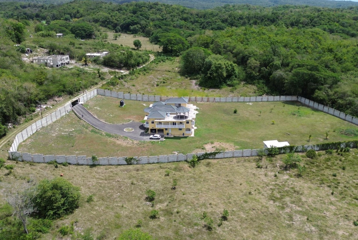 Eighth image of Content Adelphi in Adelphi, St. James, Jamaica - property is For Sale