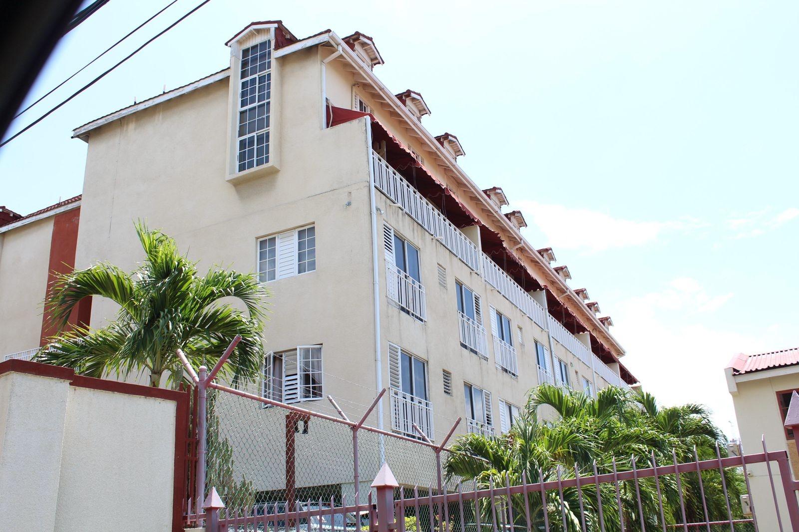 Luxury-Penthouse-Apartment-for-Sale-on-Kensington-Crescent-St.-Andrew-Jamaica Second image of 24-18 Kensington Crescent in Kingston 5, St. Andrew, Jamaica - property is For Sale