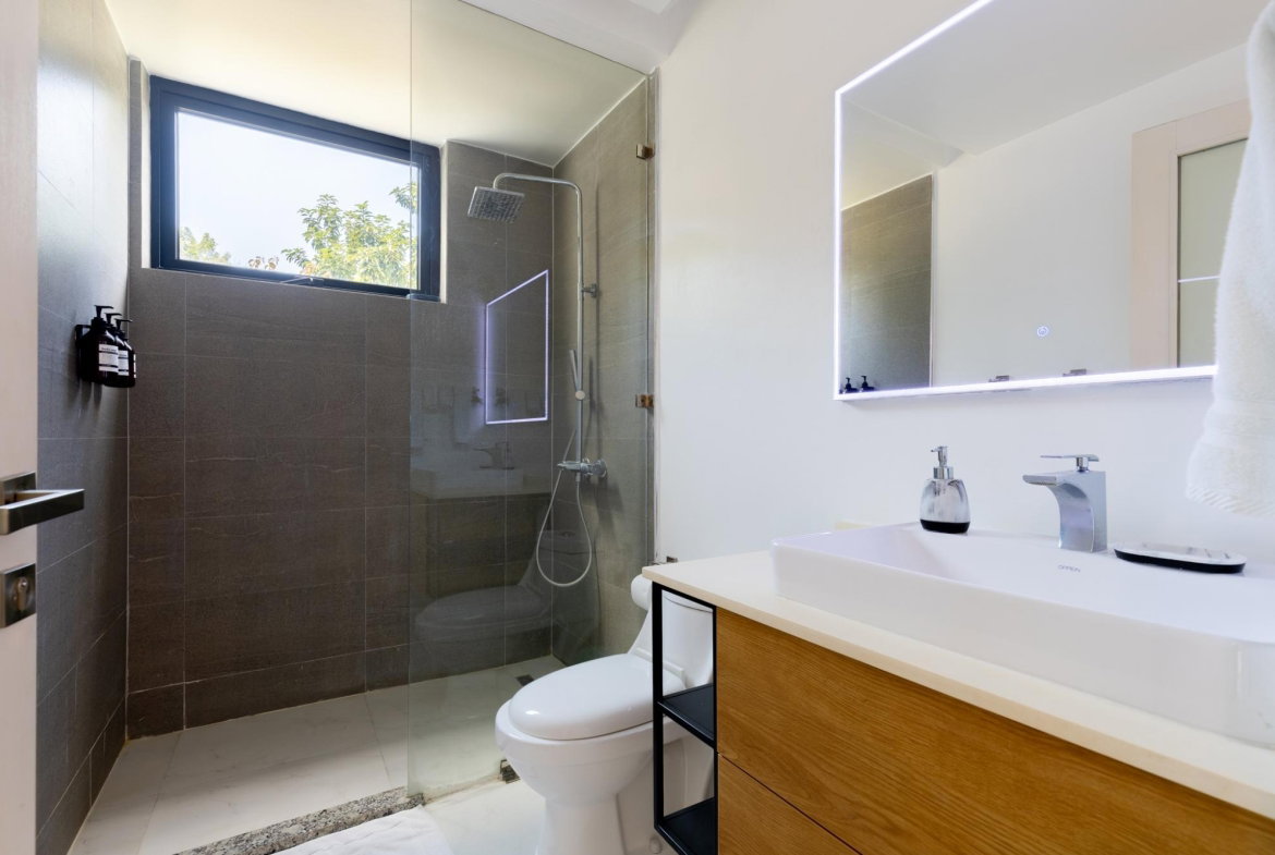 Eighteenth image of 19- Paradise Bay, Reading in Reading, St. James, Jamaica - property is For Sale