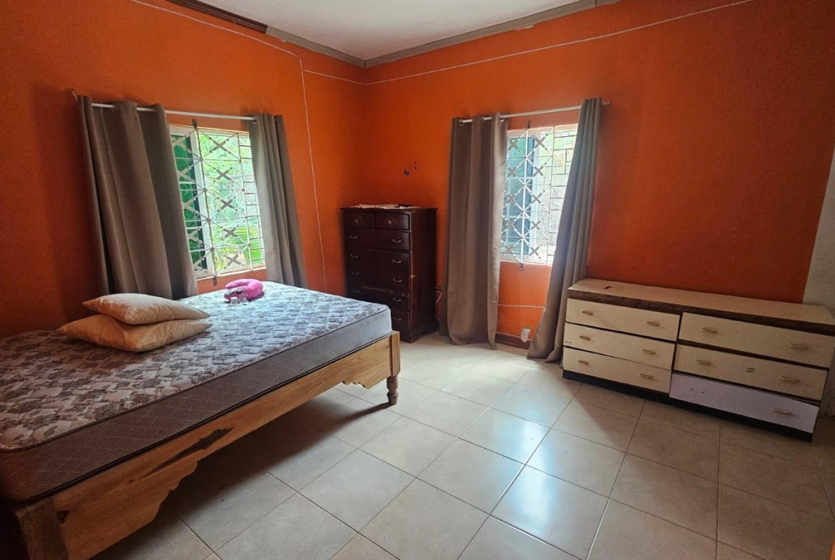 Tenth image of 216 Sandhill Circle in HELLSHIRE HILLS, St. Catherine, Jamaica - property is For Sale