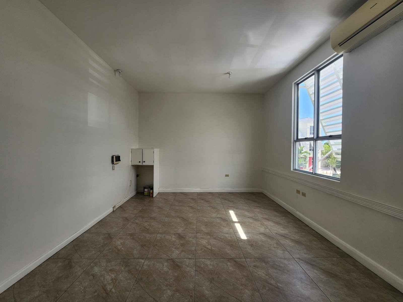 Eighth image of 13 West Kings House rd in Kingston 10, St. Andrew, Jamaica - property is For Rent