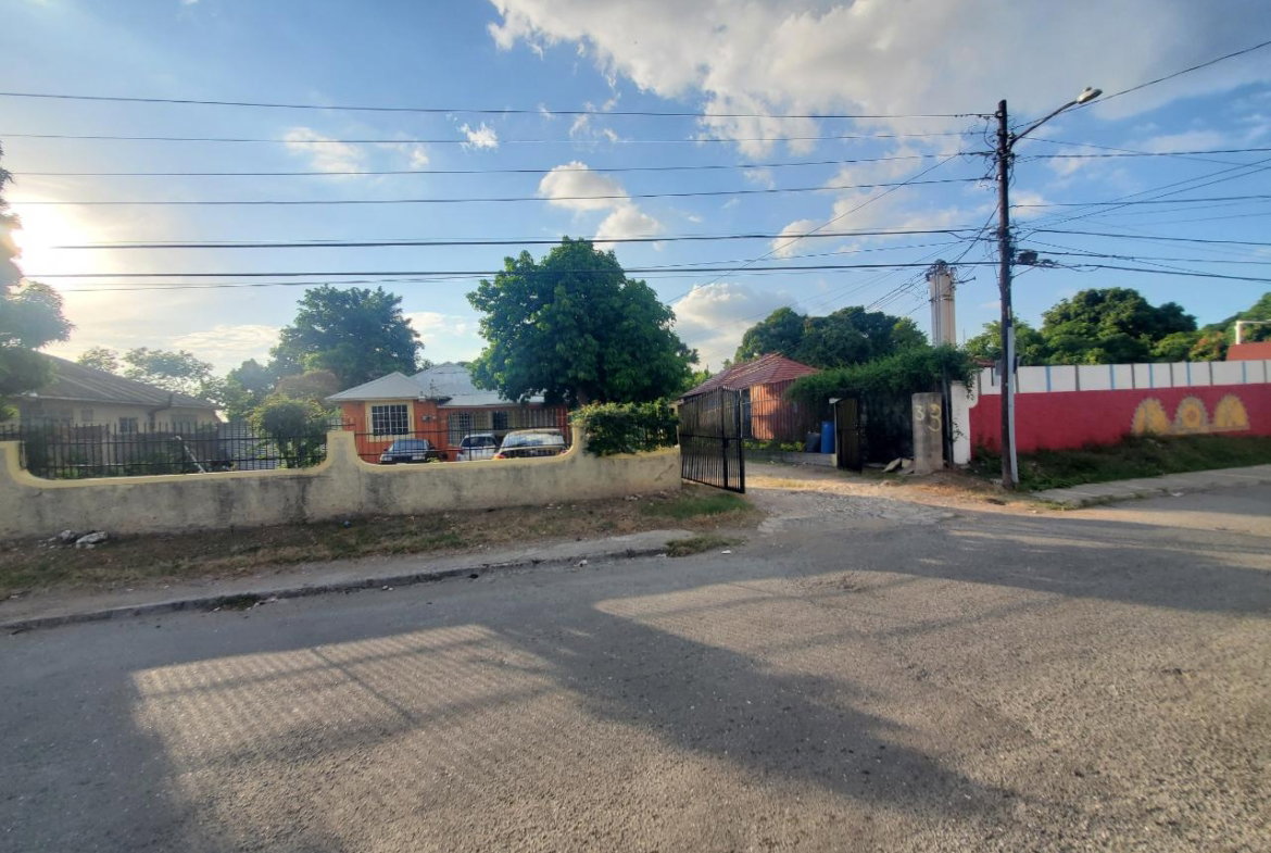 Fifth image of Upper Sandringham Ave in Kingston 10, St. Andrew, Jamaica - property is For Rent